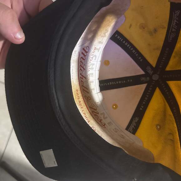 Los Angeles Lakers Snapback Hat, Yellow and Black NBA Cap - Picture 8 of 11